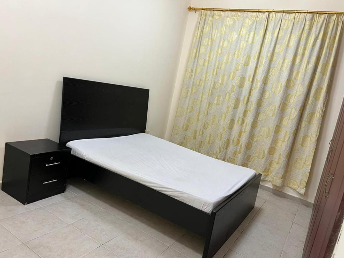 Master Room Attached Bathroom Dubai Exterior foto