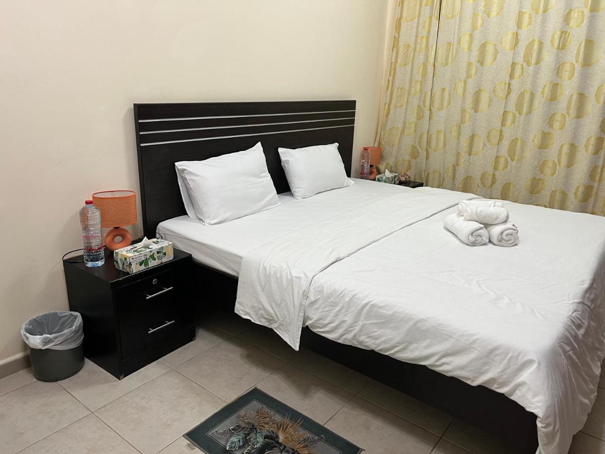 Master Room Attached Bathroom Dubai Exterior foto